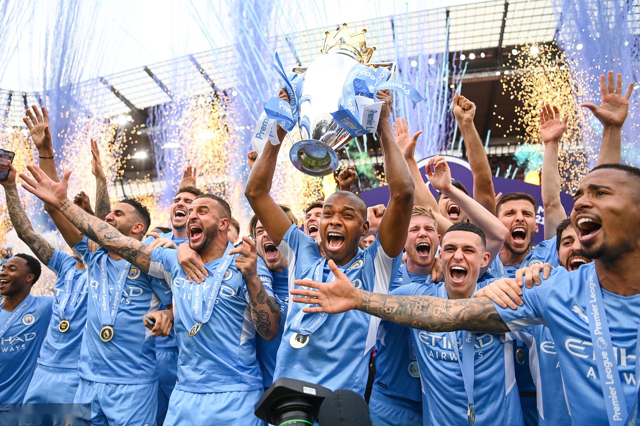 员在过去几 员在过去几